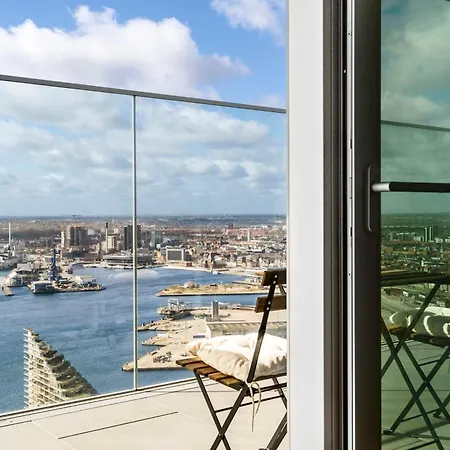 Above The Clouds On 42nd Floor Apartment Aarhus